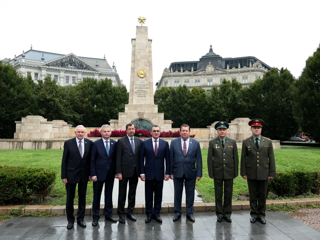 GRU agents Alexei Zarudnev (far right) and Maxim Vorobyov (second from right) in Budapest