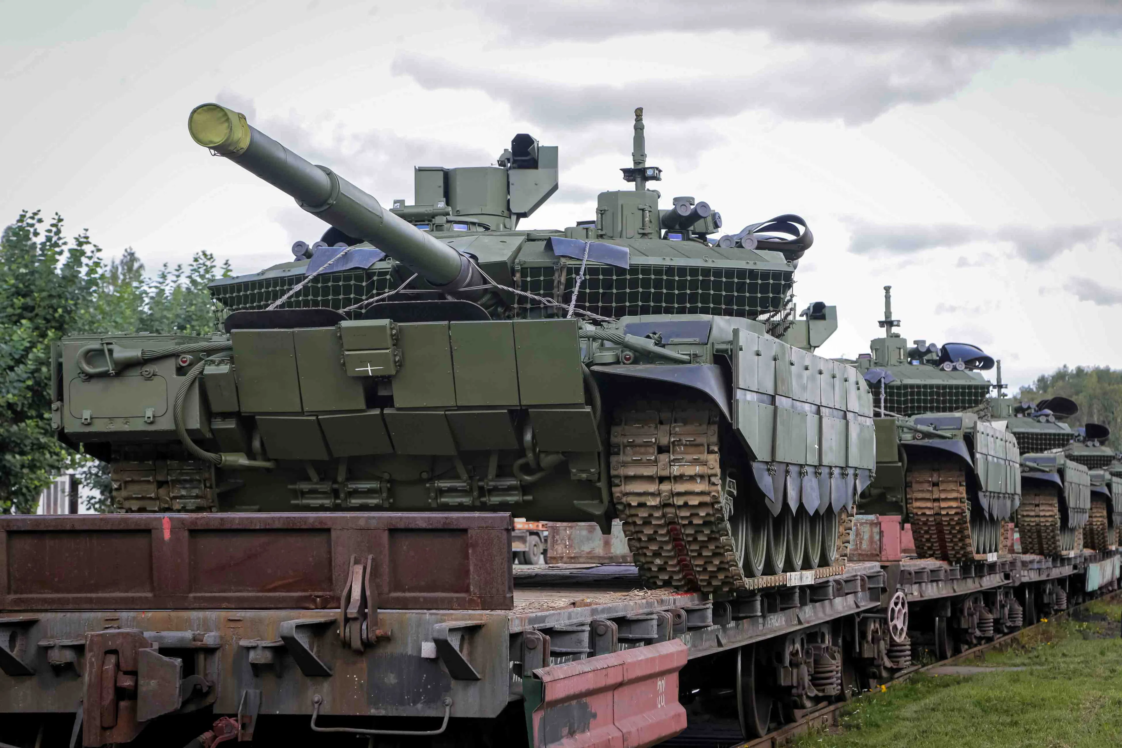 Echelon of T-90M Proryv tanks in Nizhny Tagil, September 2024
